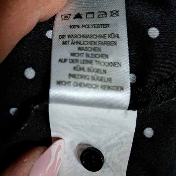 Jasmine & Juliana Black white polka dots hidden button up blouse Large - Picture 6 of 6
